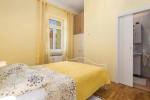 Awesome Home in Lovran With Wifi and 3 Bedrooms, Ловран