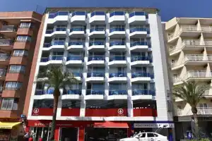 Apartaments Blau, Льорет де Мар