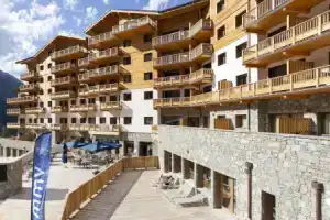 Apartment in Tignes With Spa & Pool, Тинь