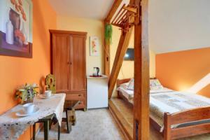 Apartamenty i Pokoje Karpacz - centrum Karpacza, parking w cenie!, Карпач
