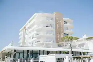 Hotel «Carlton», Лидо-ди-Езоло