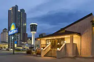 Days Inn by Wyndham Fallsview, Ниагара-Фоллс