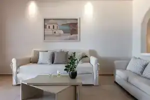 Splendour Resort, Фиростефани