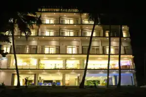 Sayura Beach Hotel, Унаватуна