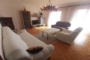 Apartment Andrija 41 pax, Цриквеница