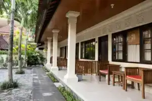 База отдыха «Sari Indah Cottages», Кута