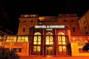 Hotel «San Giorgio», Чивитавеккья