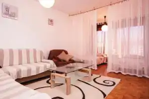 Amazing Home in Vodice With Wifi and 1 Bedrooms, Водице