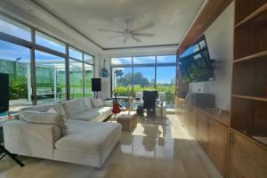 Luxurious 3-bedroom Apartment in Juan Dolio With Pool Access, Хуан-Долио