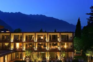 Hotel «Schwarzschmied», Лана
