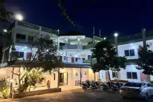 99 Inn Hotel, Пак Чонг