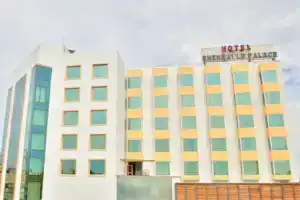 Hotel «Chennai Le Palace», Ченнаи