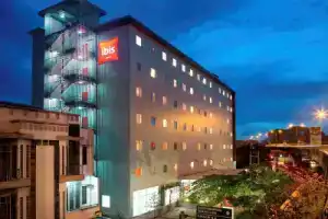 Отель «Ibis Pasteur», Бандунг