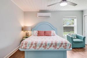 Coast Oaks Cottage 2 1 Bedroom Cottage by RedAwning, Рокпорт