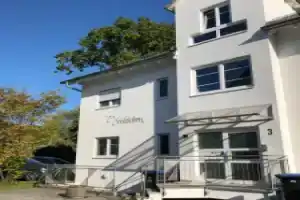Wohlfühl-Apartment Auenwald im Naturschutzgebiet mit Privatstrand, Фридрихсхафен