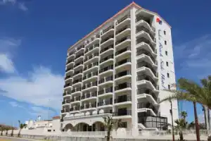Naha Beach Side Hotel, Наха