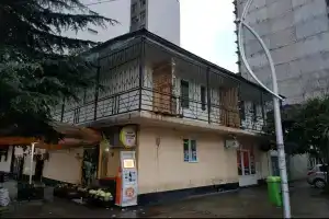 Enjoy The Hostel, Батуми
