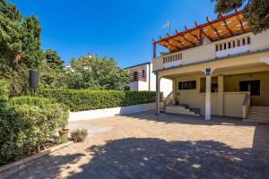Amazing Home in Mandre With Wifi and 1 Bedrooms, Mandre