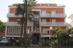 Hotel «Edelweiss», Червиа