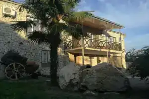 Garden Land Guesthouse, Кутаиси