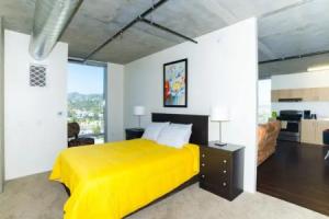 Hollywood DiCaprio Apartment, Лос-Анджелес