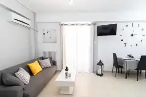 C3 Modern Spartan Apartment, Спарта