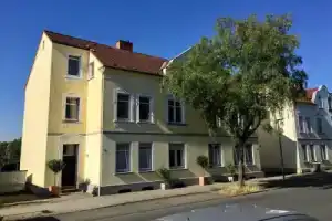 a-domo Apartments Oberhausen - Moderne Wohnungen und Studio Apartments - Gute Anbindung ideal für 1 - 5 Personen, Эссен