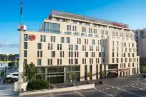Sheraton Bratislava Hotel, Братислава