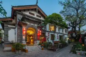 Отель «Jiuqi Fuxiang Inn (Lijiang Ancient City Dashuiche Branch)», Лицзян