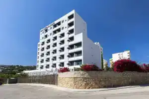 Отель «Ocean Drive Port Portals», Портальс-Ноус