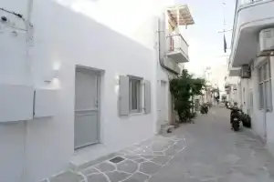 Parikia's Cosy Jewel, Парикия