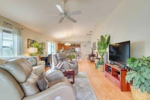 Dog-friendly Home in The Villages w/ Private Patio, Виллиджес