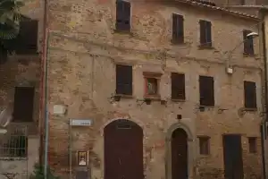 Antica casa dei frati, Паникале