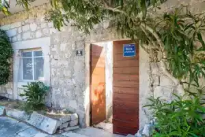 Amazing Apartment in Zaton Veliki With Wifi and 1 Bedrooms, Затон