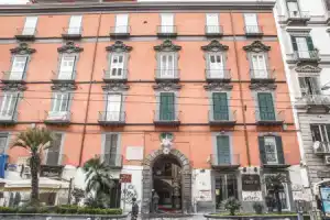 Отель «Relais Della Porta», Неаполь