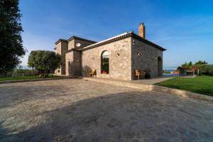 Maslina House With Private Pool in Evia, Greece, Халкида