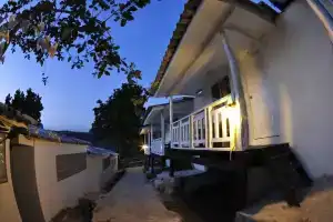 Phi Phi Cozy Seafront Resort, Пхи Пхи