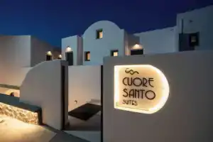 Cuore Santo Suites, Фиростефани