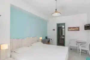 Iris Boutique Hotel, Камари