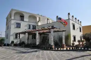 Costa Hotel, Помпеи