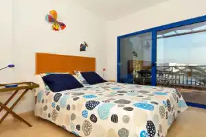 Comfortable Apartment in Arrecife With Terrace, Аресифе