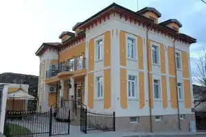 Villa Paris, Хисаря