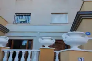 Beautiful apartment with sea view and close to the beach of Los Locos, Торревьеха