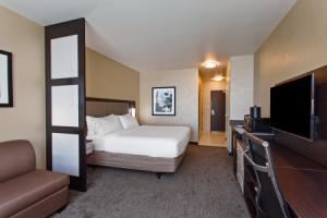 Holiday Inn Express & Suites Anaheim Resort Area, An Ihg Hotel, Анахайм