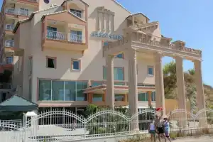 Q Ella Beach Hotel, Чолаклы