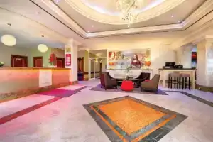 Leonardo Hotel Düsseldorf City Center, Дюссельдорф