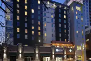 Home2 Suites by Hilton Charlotte Uptown, NC, Шарлотт