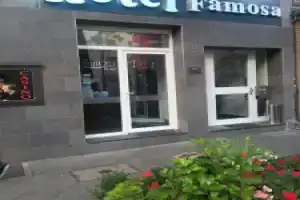 Hotel «Famosa», Дюссельдорф