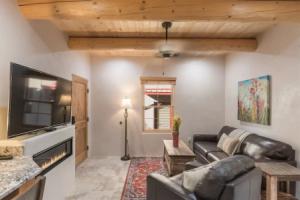 Bella - Sweet Casita in the Heart of Santa Fe, Six Blocks to the Plaza, Санта-Фе