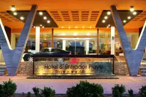 Hotel & Spa S'Entrador Playa, Кала-Раджада